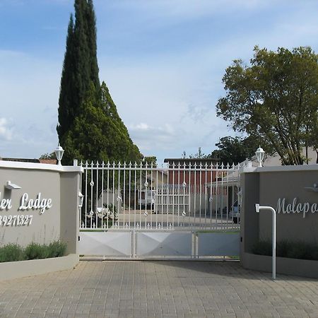 Lavender Lodge Vryburg Buitenkant foto