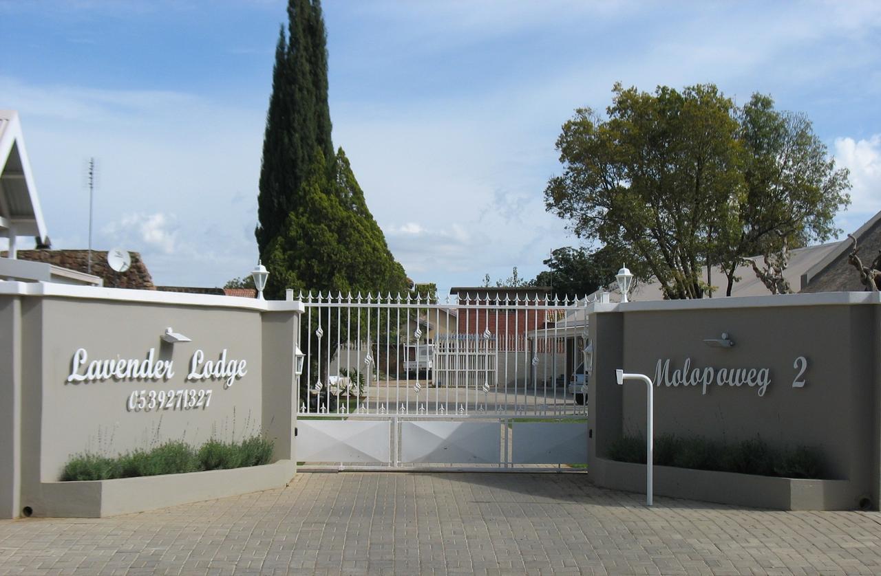 Lavender Lodge Vryburg Buitenkant foto